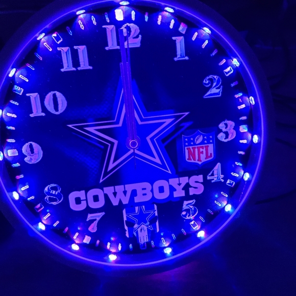 Dallas Cowboys clock - Picture 4 of 7